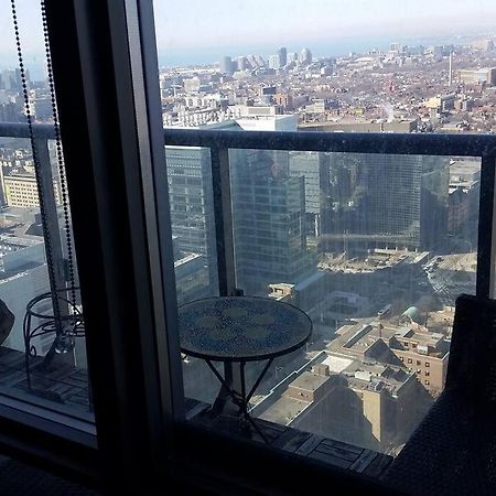 Stunning Condo With Fantastic View Of The City! โตรอนโต ภายนอก รูปภาพ